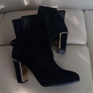 Cato Black Velvet Ankle Boots with Gold Accent Heel Size 8